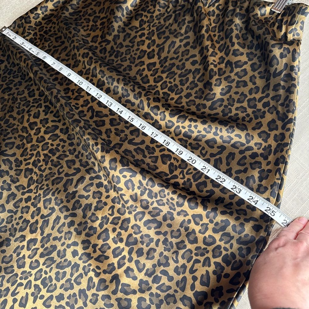 New Leopard Print Silk Satin Midi Skirt Animal Print Bias Cut Slip Elegant Chic - Picture 6 of 11